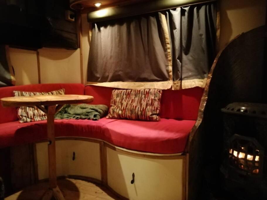 Truck & Pod Creative Nature Retreat. Bantry Eksteriør billede