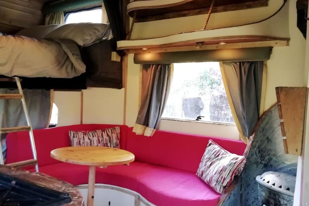 Truck & Pod Creative Nature Retreat. Bantry Eksteriør billede